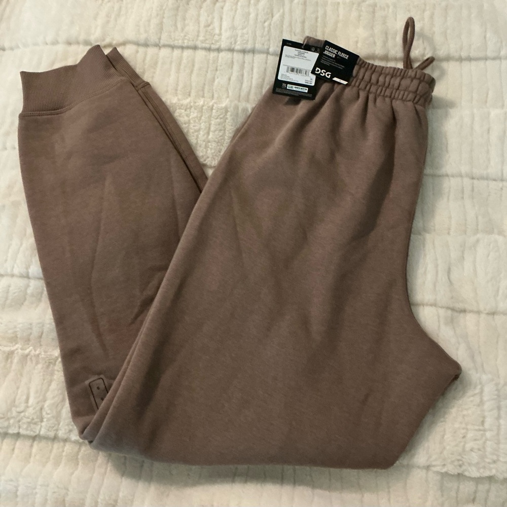 DSG Men's Fleece Jogger in Brown